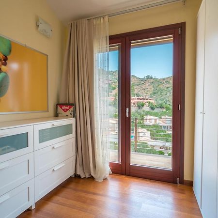 Villa Luna . Chia Eden Rock . Wifi Ac Riva dei Pini Экстерьер фото
