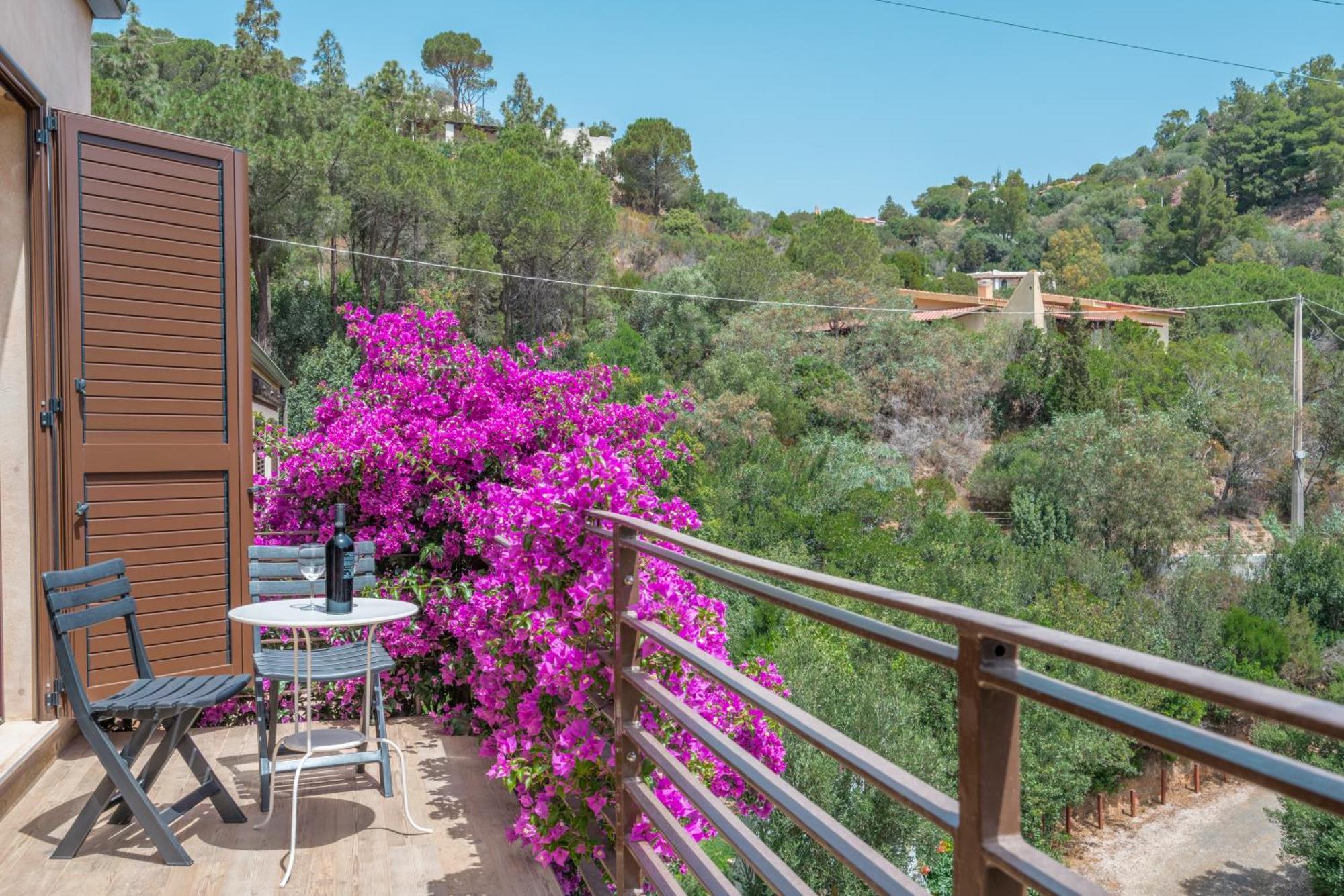 Villa Luna . Chia Eden Rock . Wifi Ac Riva dei Pini Экстерьер фото